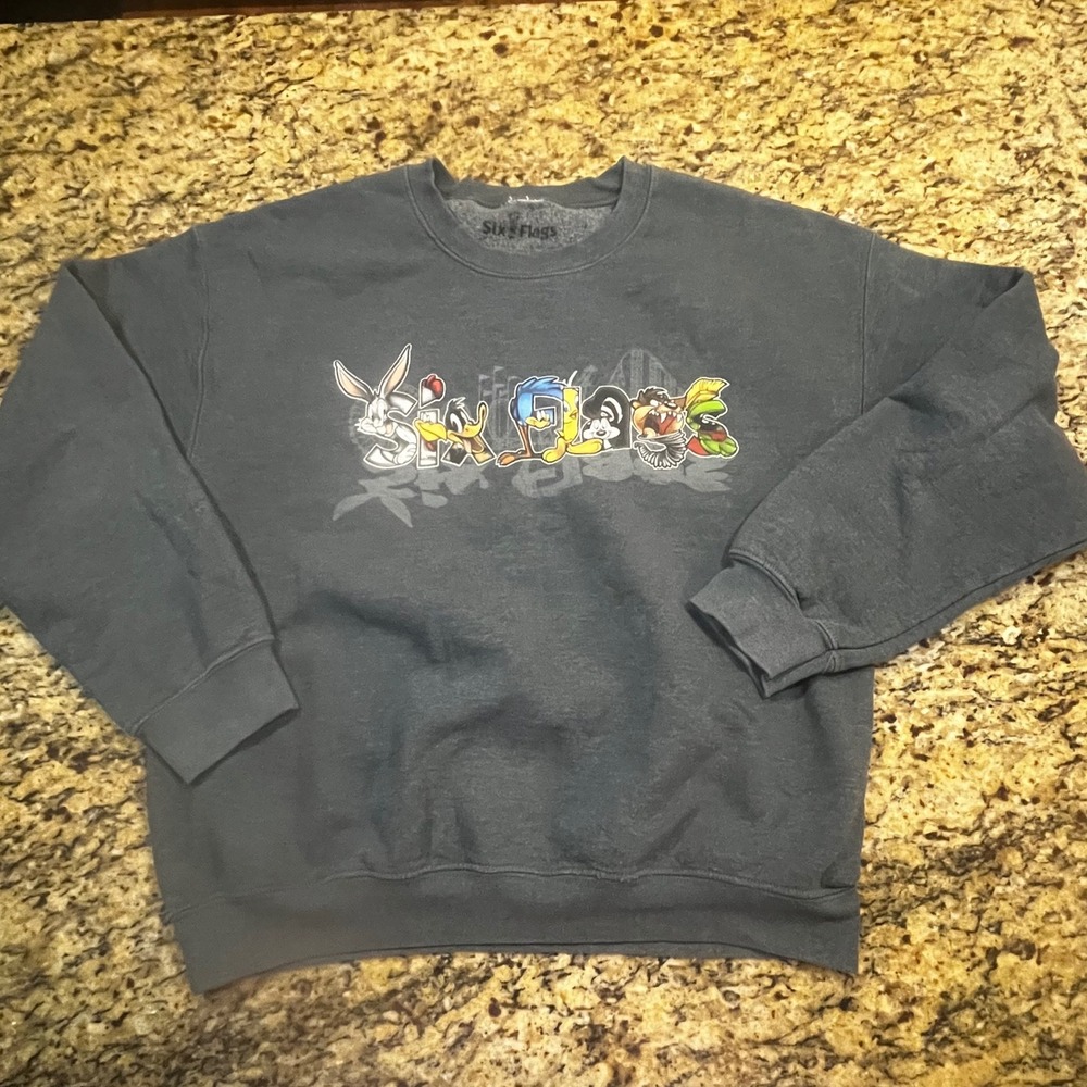 Six Flags Looney Tunes Sweatshirt Womens L Gray‎ Bugs Bunny Daffy Duck Crewneck